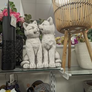 Meet your Posher, Kandi